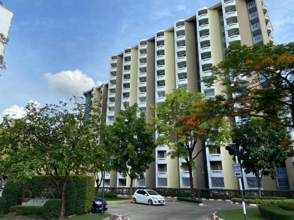 Dluxx Thammasat Ξενοδοχείο Pathum Thani Εξωτερικό φωτογραφία